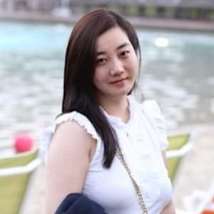 Meet your Posher, Julia hyunji